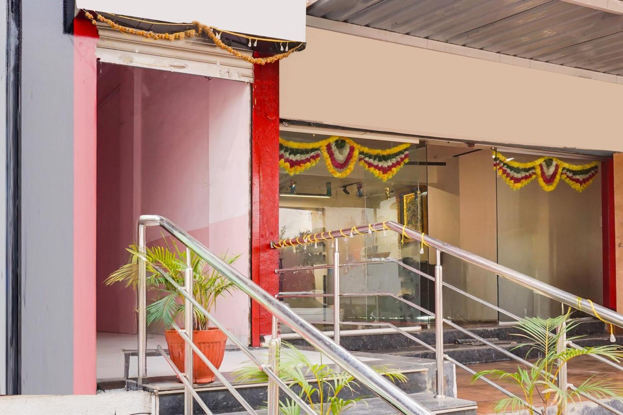 Super Collection O Chandan Nagar Kharadi Formerly Kharadi Inn Пюн Екстериор снимка